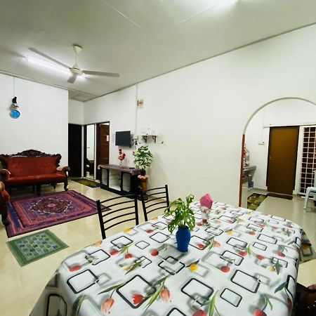 Homestay Ummi Kuala Terengganu Kültér fotó
