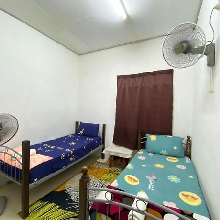 Homestay Ummi Kuala Terengganu Kültér fotó