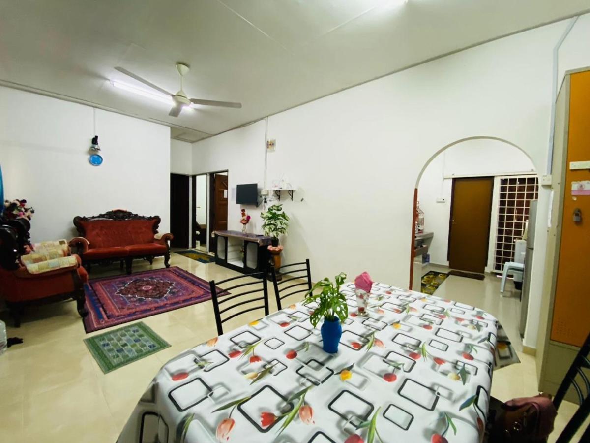 Homestay Ummi Kuala Terengganu Kültér fotó