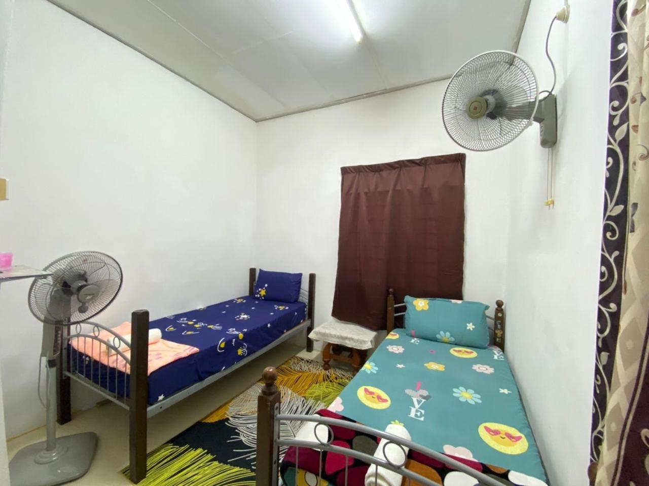 Homestay Ummi Kuala Terengganu Kültér fotó